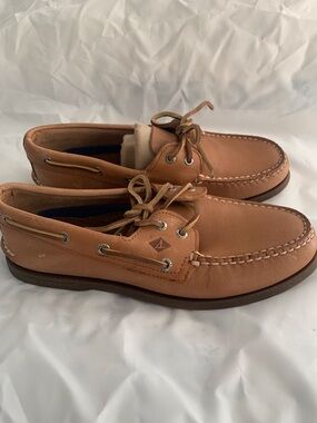 Sperry Men’s Tan Leather Boat Shoes